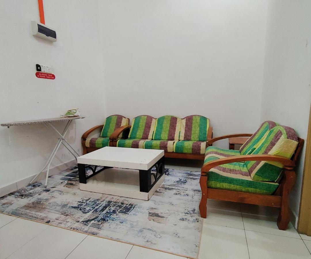 Homestay Roma Suite Kuala Terengganu Exterior photo