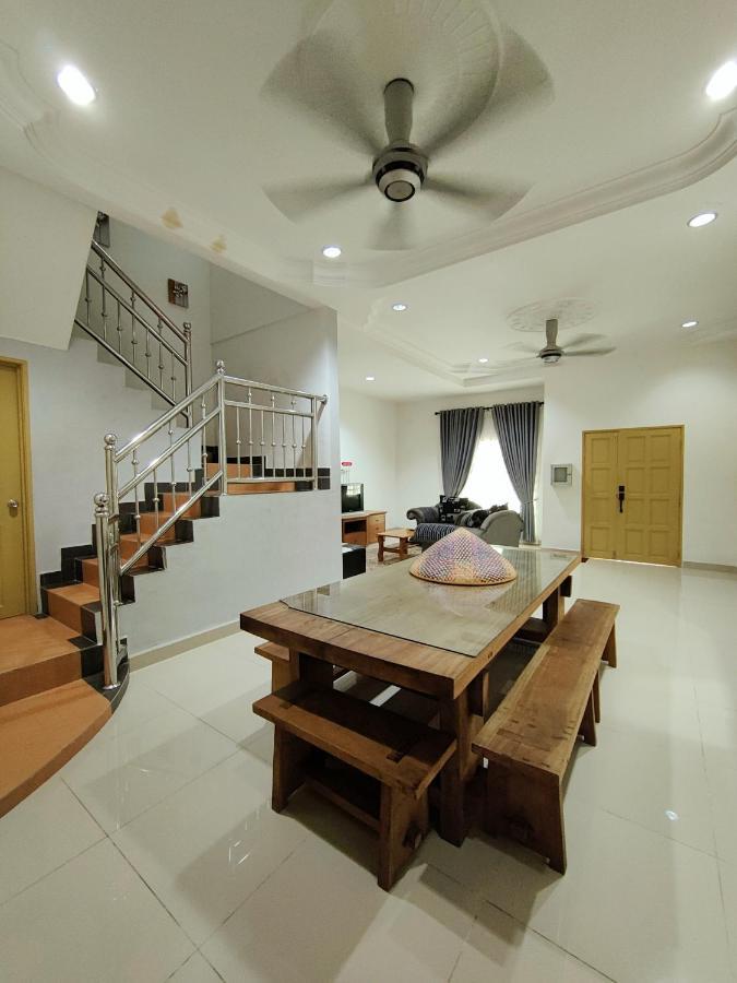 Homestay Roma Suite Kuala Terengganu Exterior photo