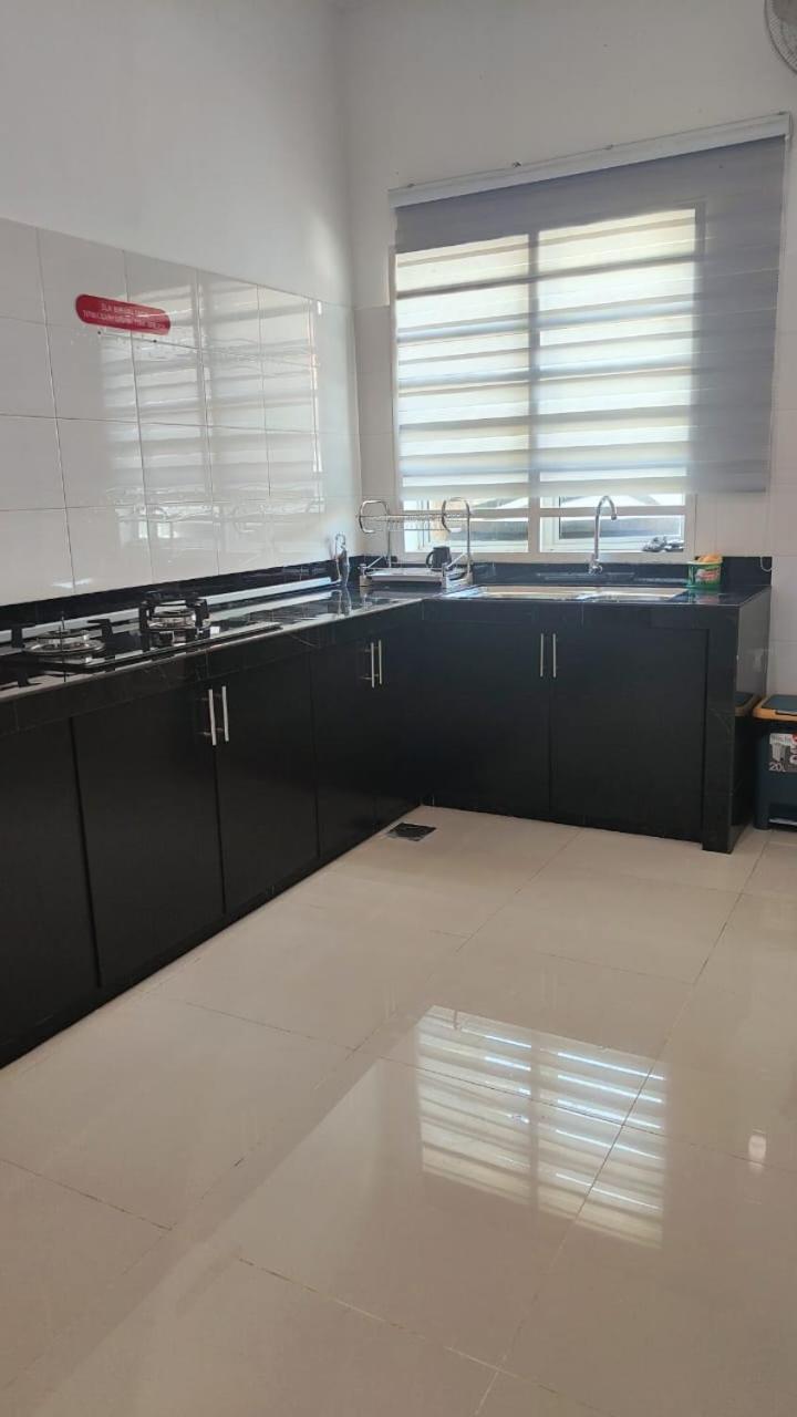 Homestay Roma Suite Kuala Terengganu Exterior photo